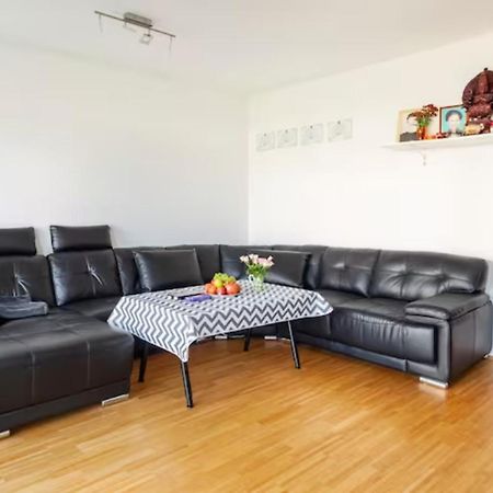 Privatzimmer Mit Balkon-Richtung Messe Hannover Exterior foto