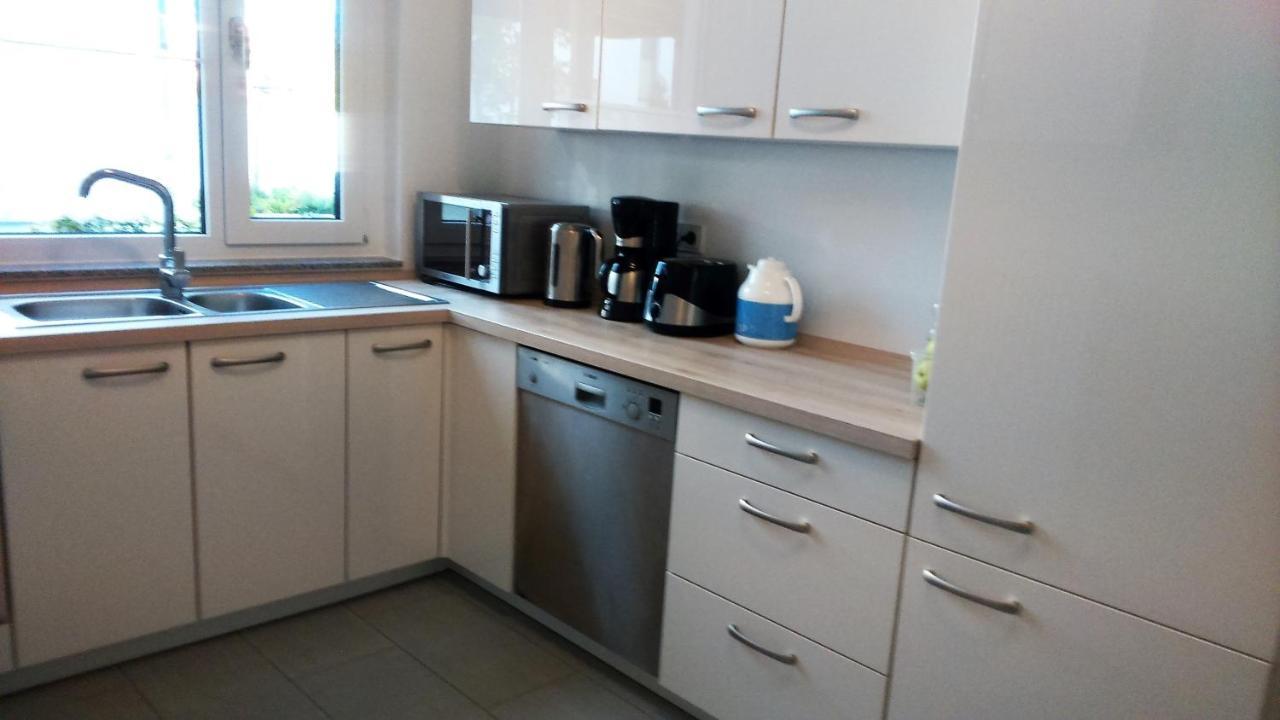 Privatzimmer Mit Balkon-Richtung Messe Hannover Exterior foto