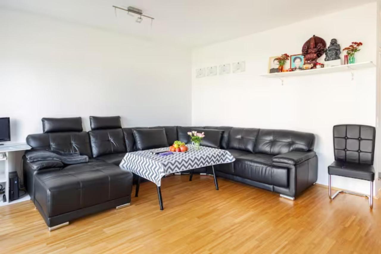 Privatzimmer Mit Balkon-Richtung Messe Hannover Exterior foto